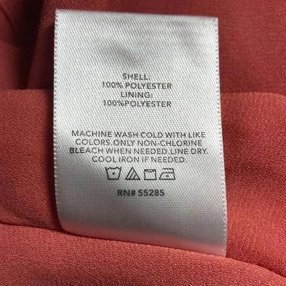 Express Chiffon Flutter Sleeve Smocked Waistline - Picture 9 of 10